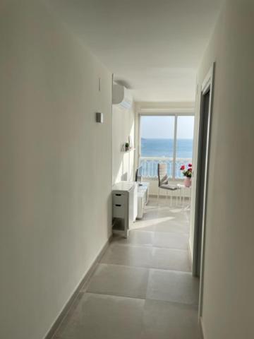 Precioso Apartamento A Estrenar En Primera Linea De Playa Benidorm Bagian luar foto