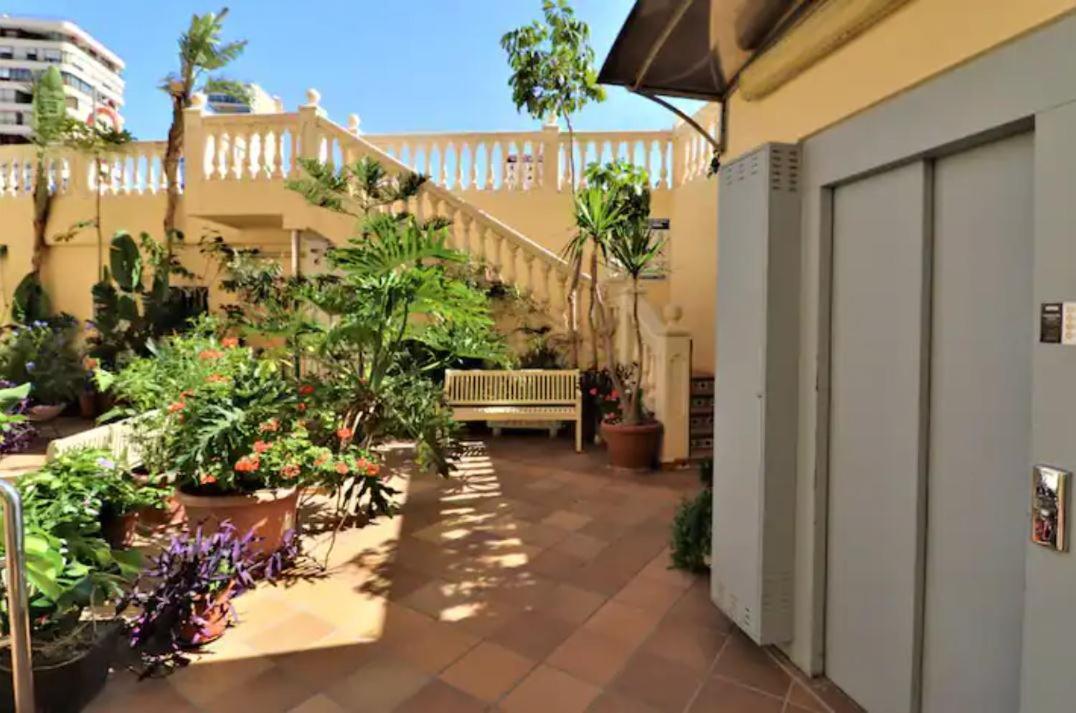 Precioso Apartamento A Estrenar En Primera Linea De Playa Benidorm Bagian luar foto